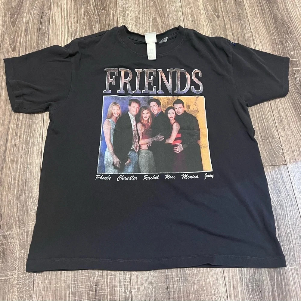 H&M WB Womens FRIENDS Black Rare Crew Neck T Shirt Top XS Matthew Perry - Picture 1 of 6